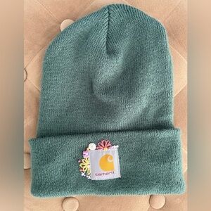 NWOT flower embroidered dark green Carhartt beanie women’s
